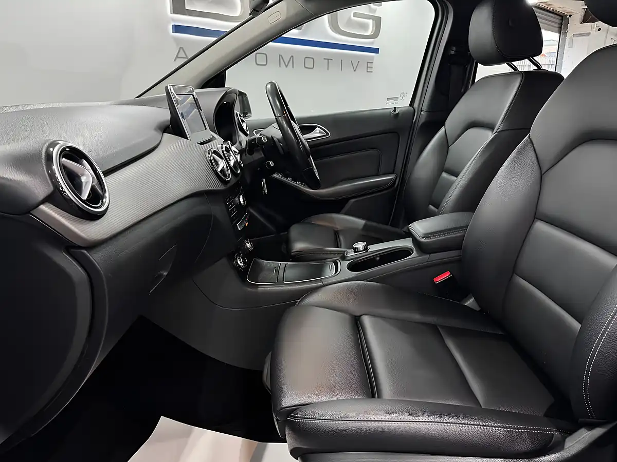 Used 2017 Mercedes-Benz B Class Se Grey - Interior and Exterior details 17
