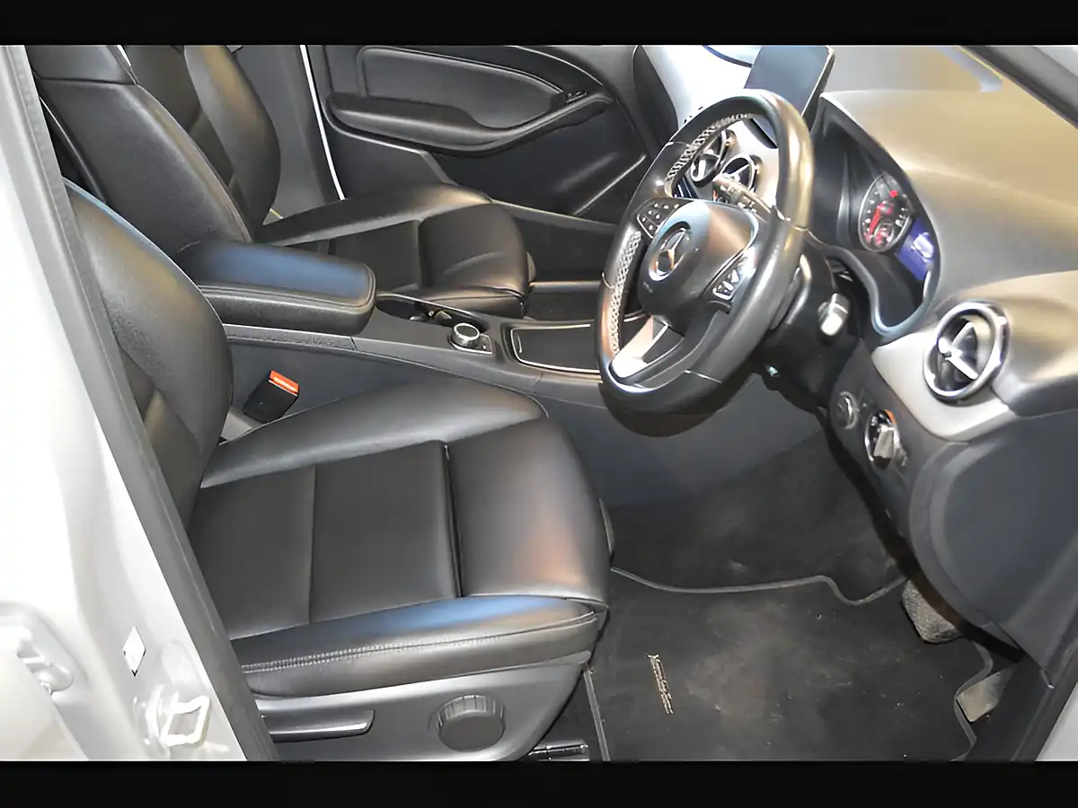 Used 2017 Mercedes-Benz B Class Sport (executive) Silver - Interior and Exterior details 12