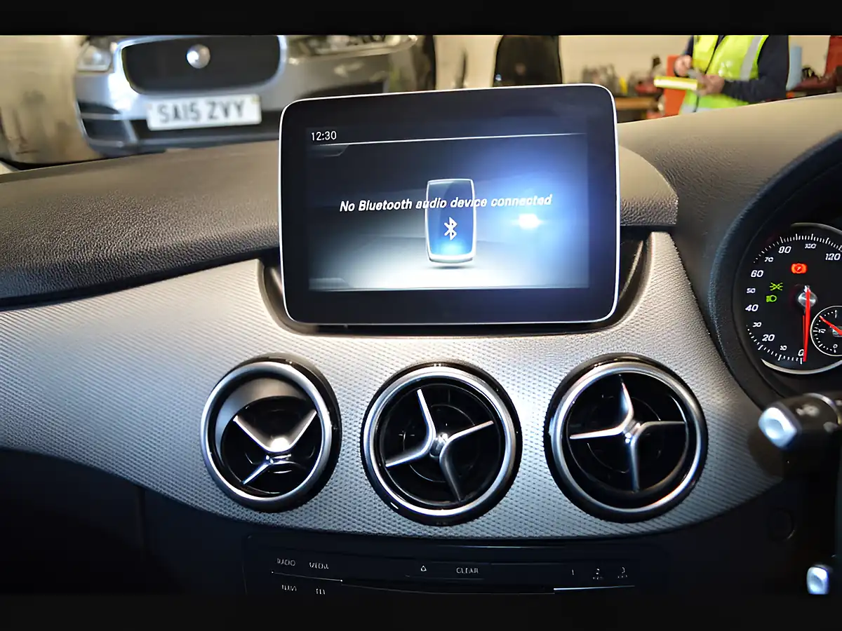 Used 2017 Mercedes-Benz B Class Sport (executive) Silver - Interior and Exterior details 19