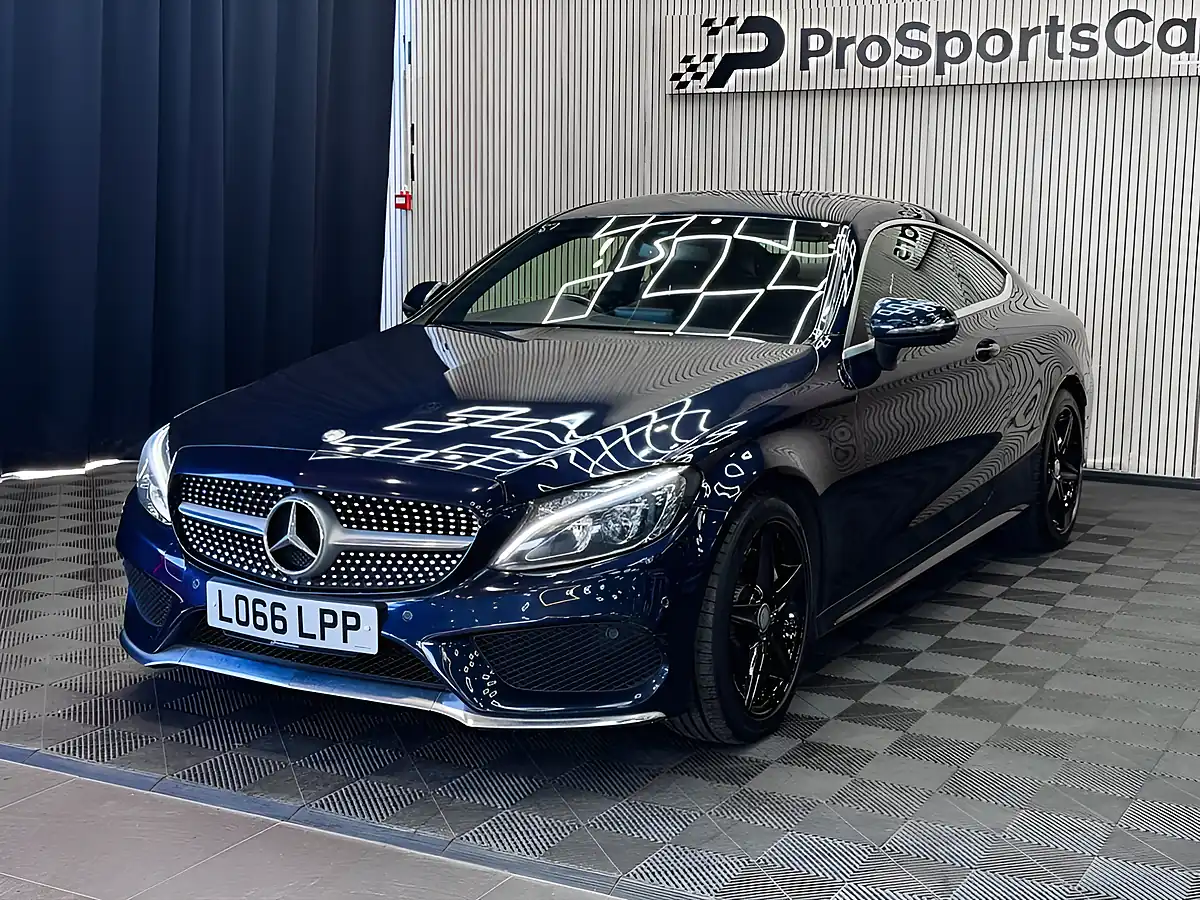 Used 2017 Mercedes-Benz C Class AMG Line Blue - Interior and Exterior details 4