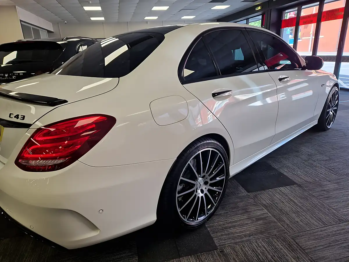 Used 2017 Mercedes-Benz C-Class Premium Plus Diamond White - Interior and Exterior details 7