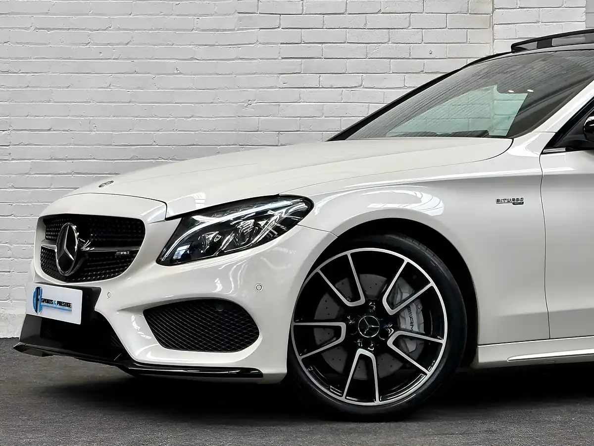 Used 2017 Mercedes-Benz C Class Premium Plus Diamond White - Interior and Exterior details 10