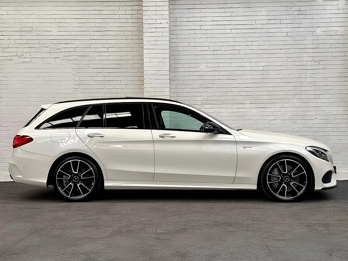 Used 2017 Mercedes-Benz C Class Premium Plus Diamond White - Interior and Exterior details 5