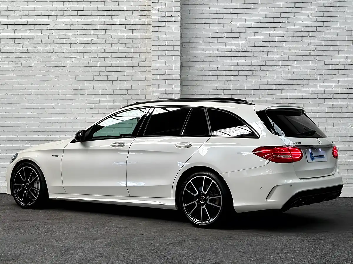 Used 2017 Mercedes-Benz C Class Premium Plus Diamond White - Interior and Exterior details 8