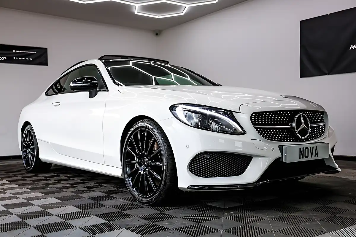 Used 2017 Mercedes-Benz C-Class Premium Plus White - Interior and Exterior details 3