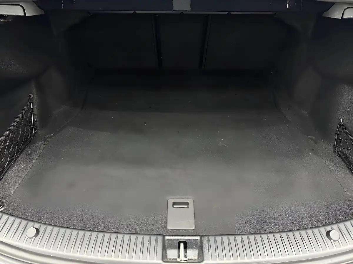 Used 2017 Mercedes-Benz C Class Sport (premium) Blue - Interior and Exterior details 19