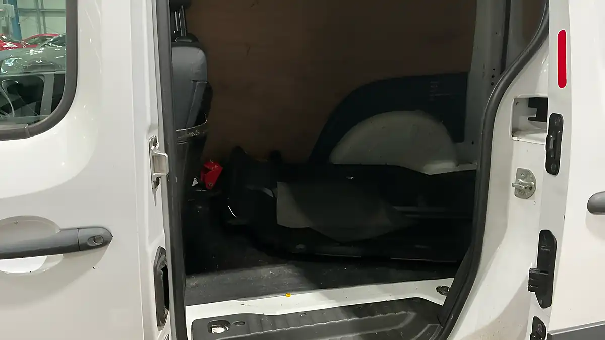 Used 2017 Mercedes-Benz Citan Blueefficiency White - Interior and Exterior details 9