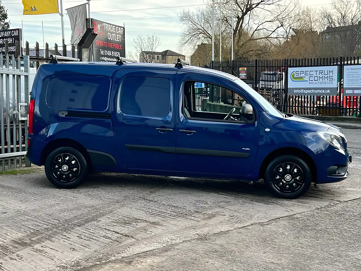 Used 2017 Mercedes-Benz Citan L3 Blue - Interior and Exterior details 13