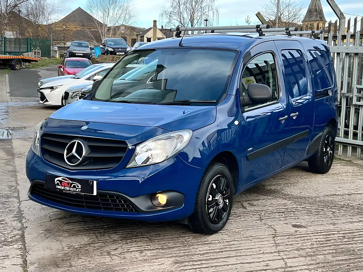 Used 2017 Mercedes-Benz Citan L3 Blue - Interior and Exterior details 3