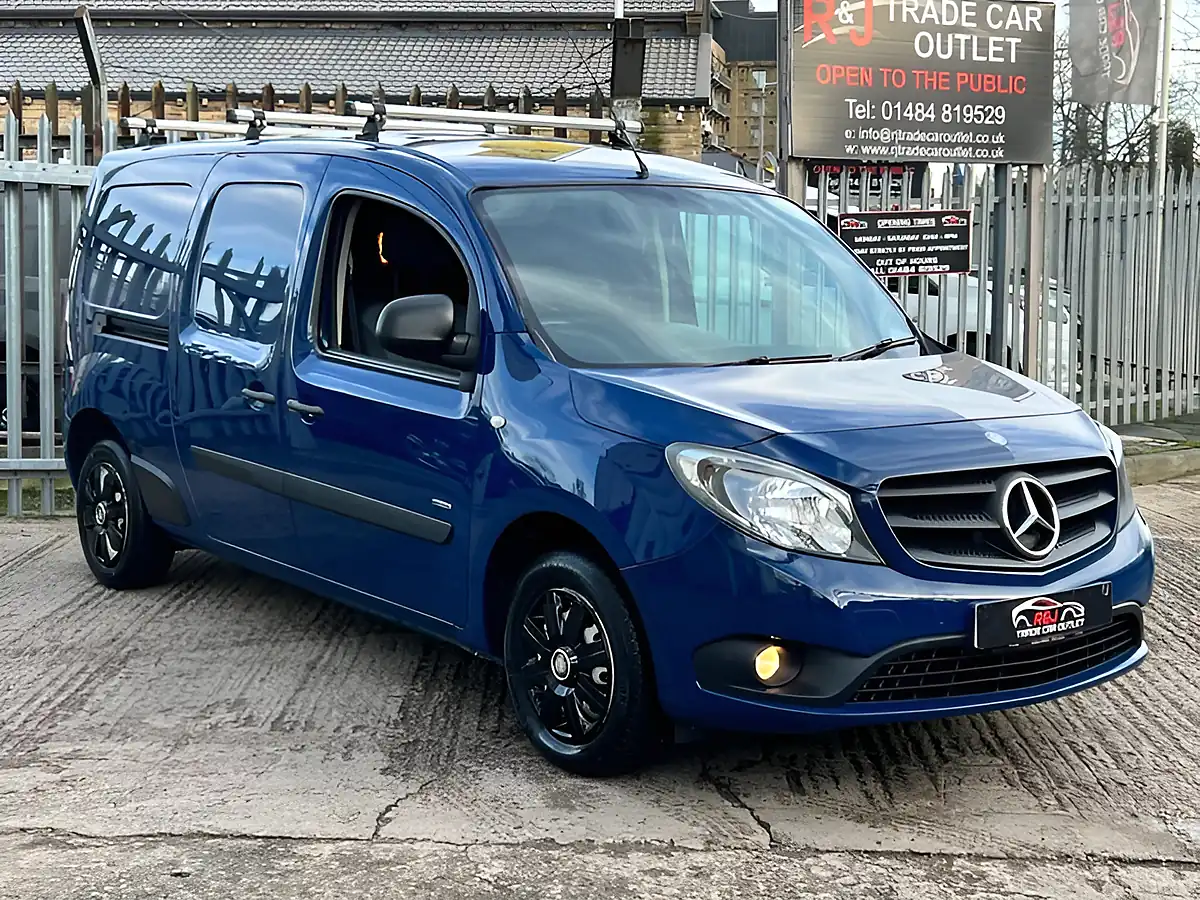 Used 2017 Mercedes-Benz Citan L3 Blue - Interior and Exterior details 5