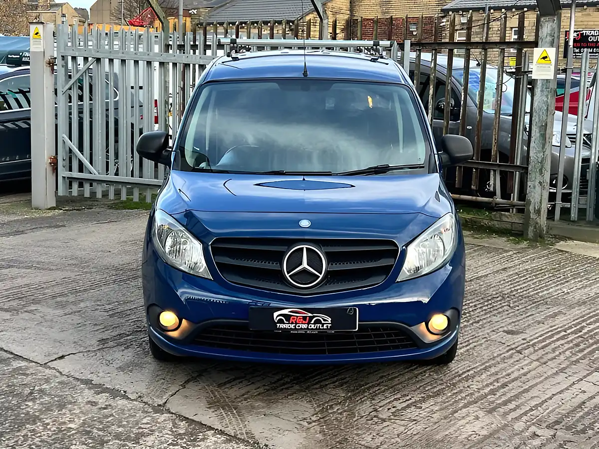 Used 2017 Mercedes-Benz Citan L3 Blue - Interior and Exterior details 7