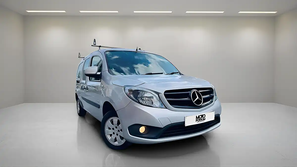 Used 2017 Mercedes-Benz Citan L3 Silver - Front View