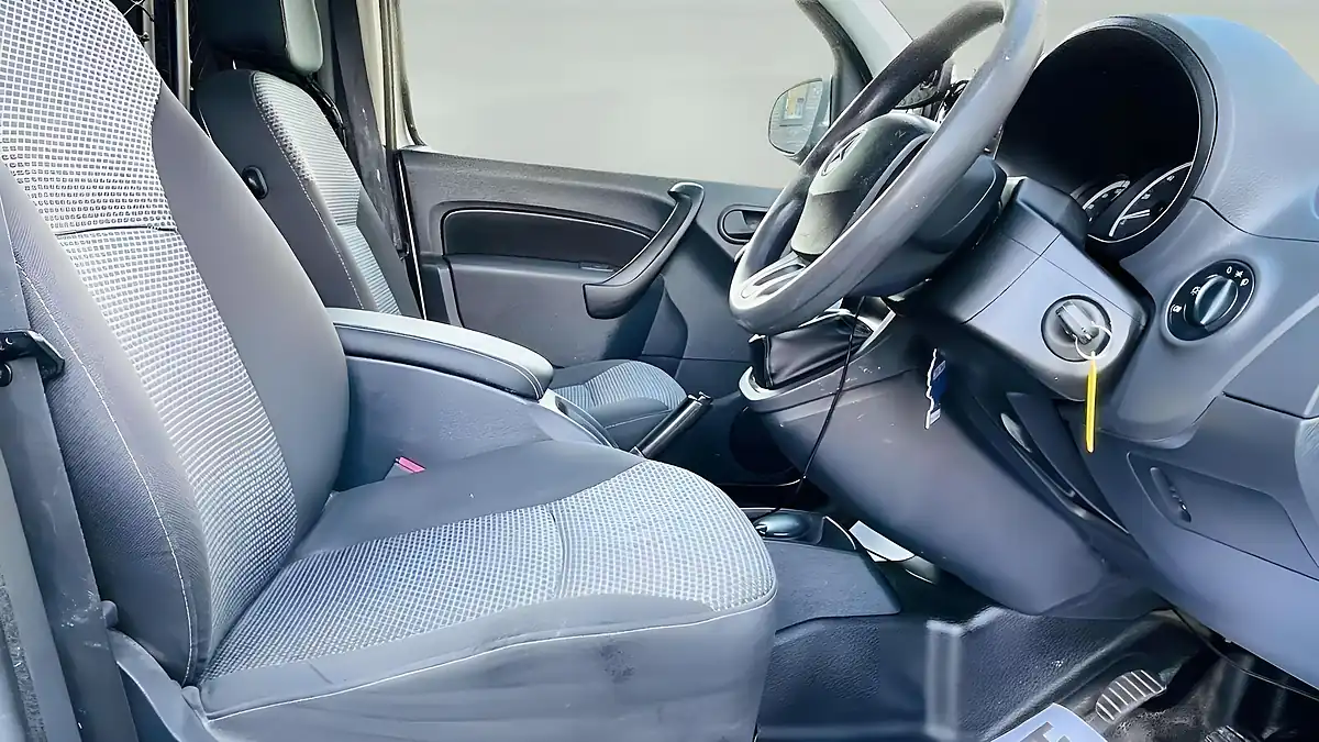 Used 2017 Mercedes-Benz Citan L3 Silver - Interior and Exterior details 5
