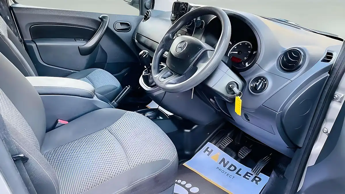 Used 2017 Mercedes-Benz Citan L3 Silver - Interior and Exterior details 9