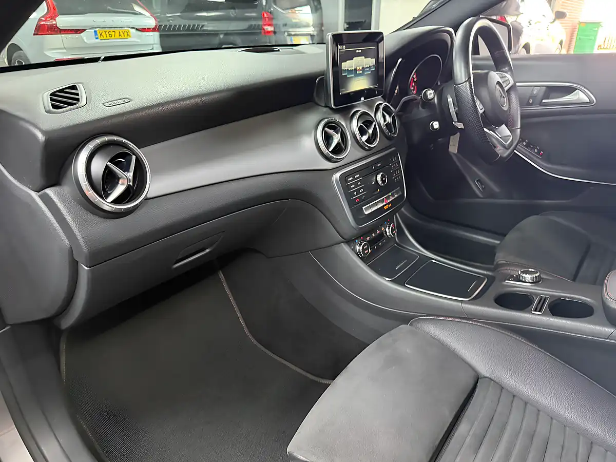 Used 2017 Mercedes-Benz Cla AMG Line Shooting Brake Mountain Grey - Interior and Exterior details 10