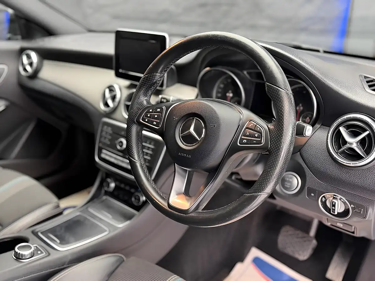 Used 2017 Mercedes-Benz Cla Sport Shooting Brake Black - Interior and Exterior details 17