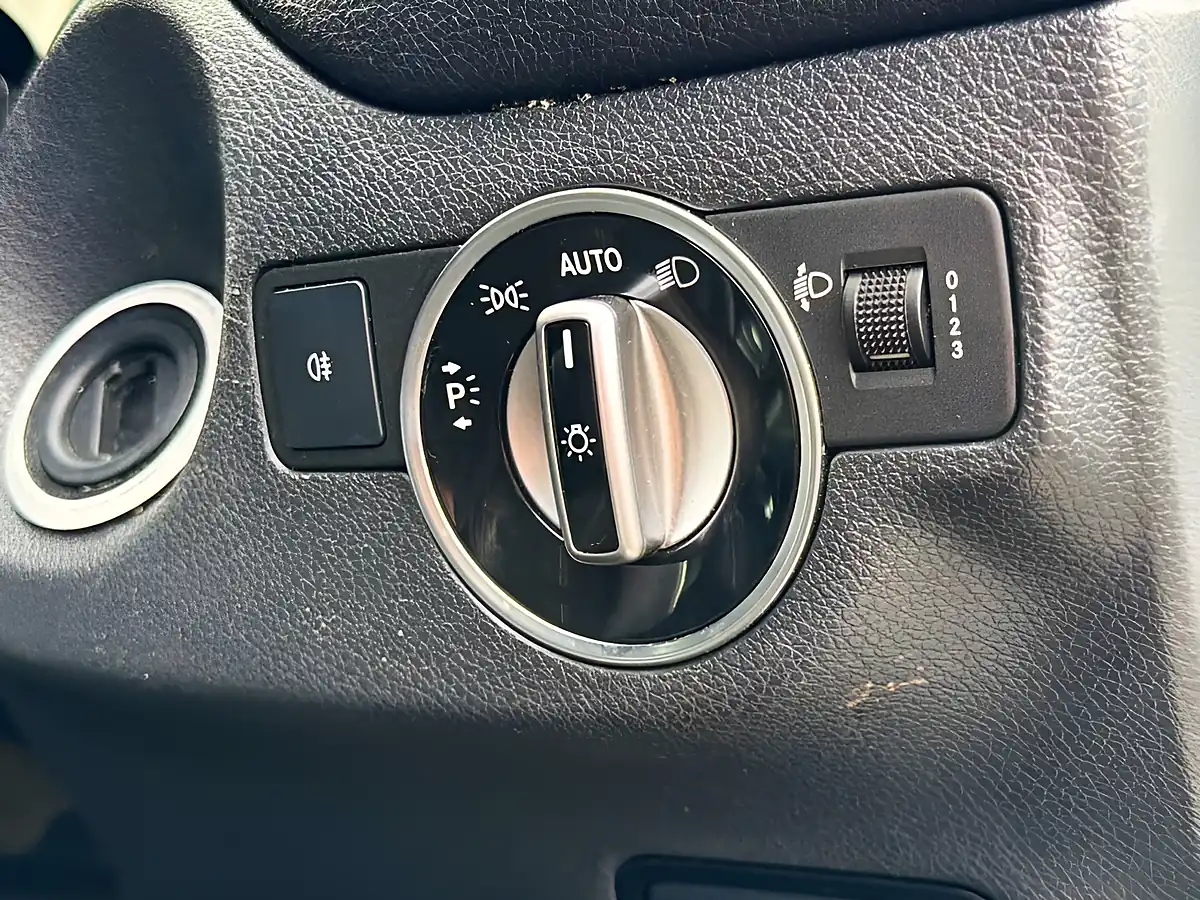 Used 2017 Mercedes-Benz Cla Sport White - Interior and Exterior details 15