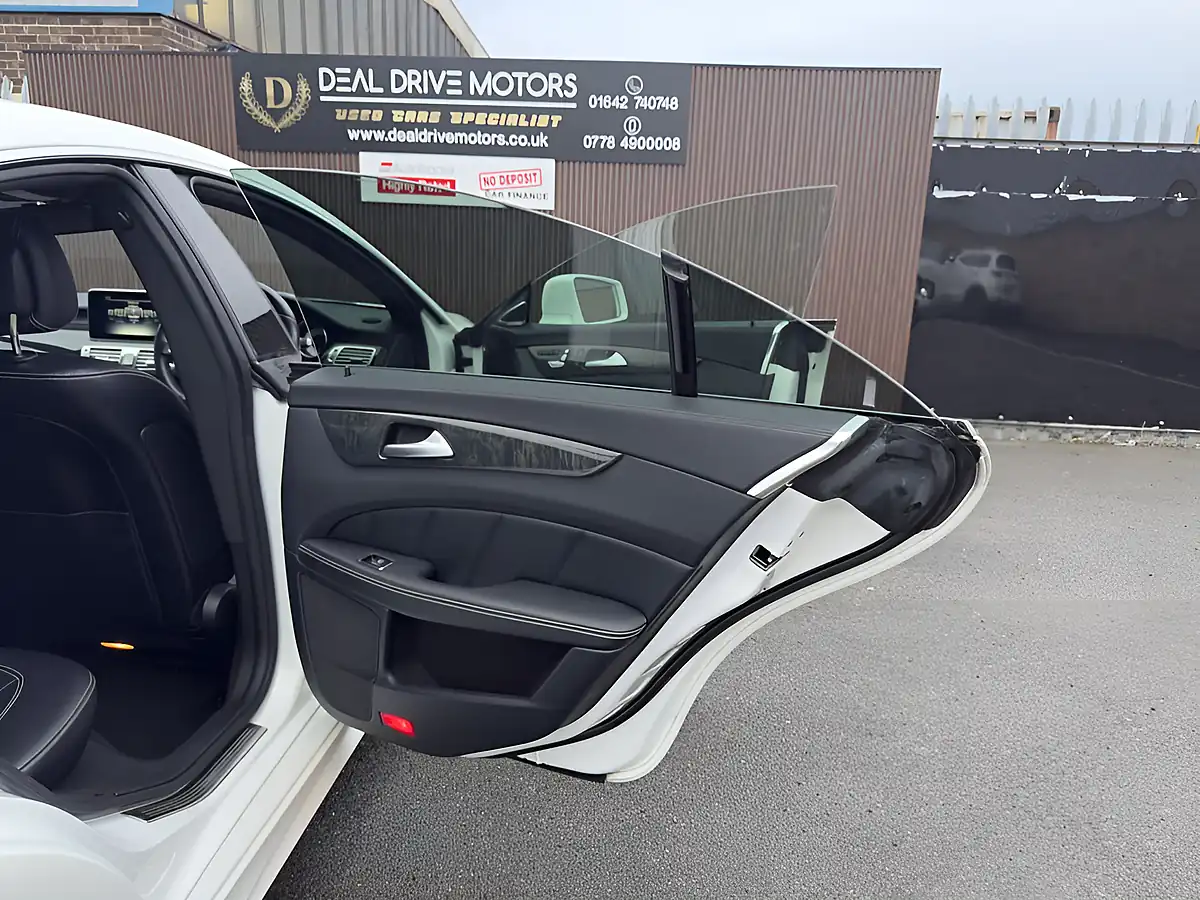 Used 2017 Mercedes-Benz Cls AMG Line (premium Plus) White - Interior and Exterior details 15