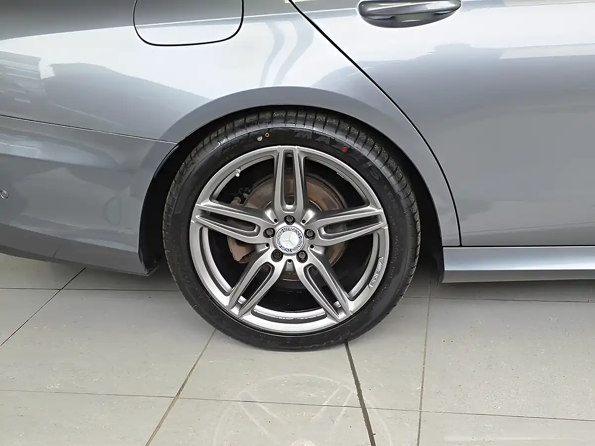 Used 2017 Mercedes-Benz E-Class AMG Line Grey - Interior and Exterior details 9
