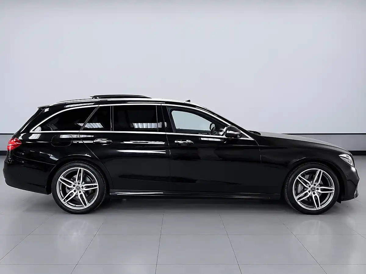 Used 2017 Mercedes-Benz E Class AMG Line (premium Plus) Black - Interior and Exterior details 3