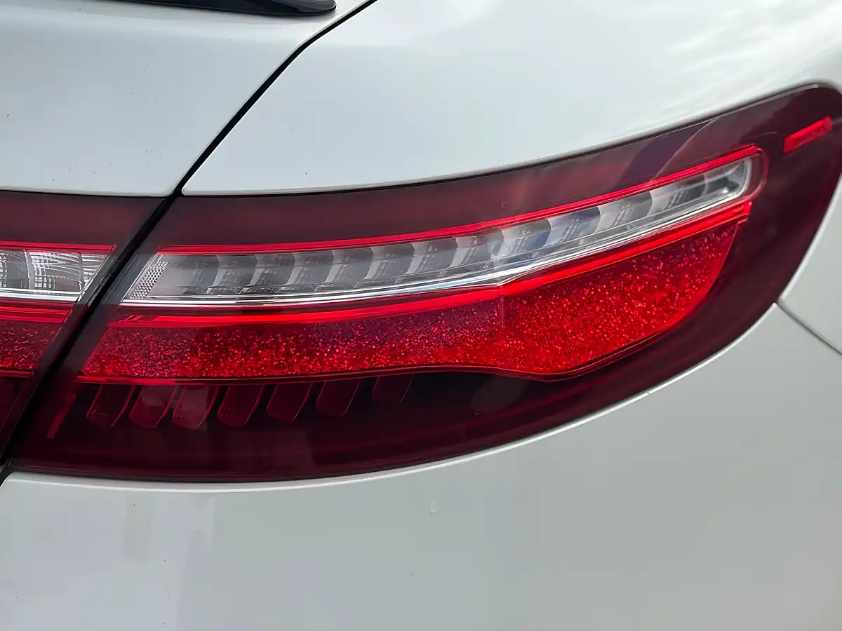 Used 2017 Mercedes-Benz E Class AMG Line (premium Plus) White - Interior and Exterior details 18