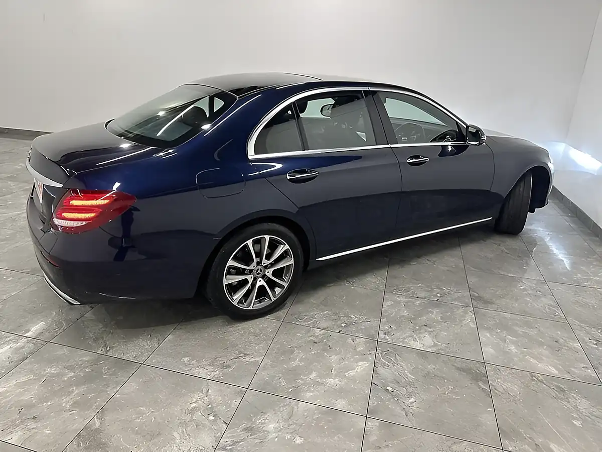 Used 2017 Mercedes-Benz E Class Se (premium) Blue - Interior and Exterior details 10