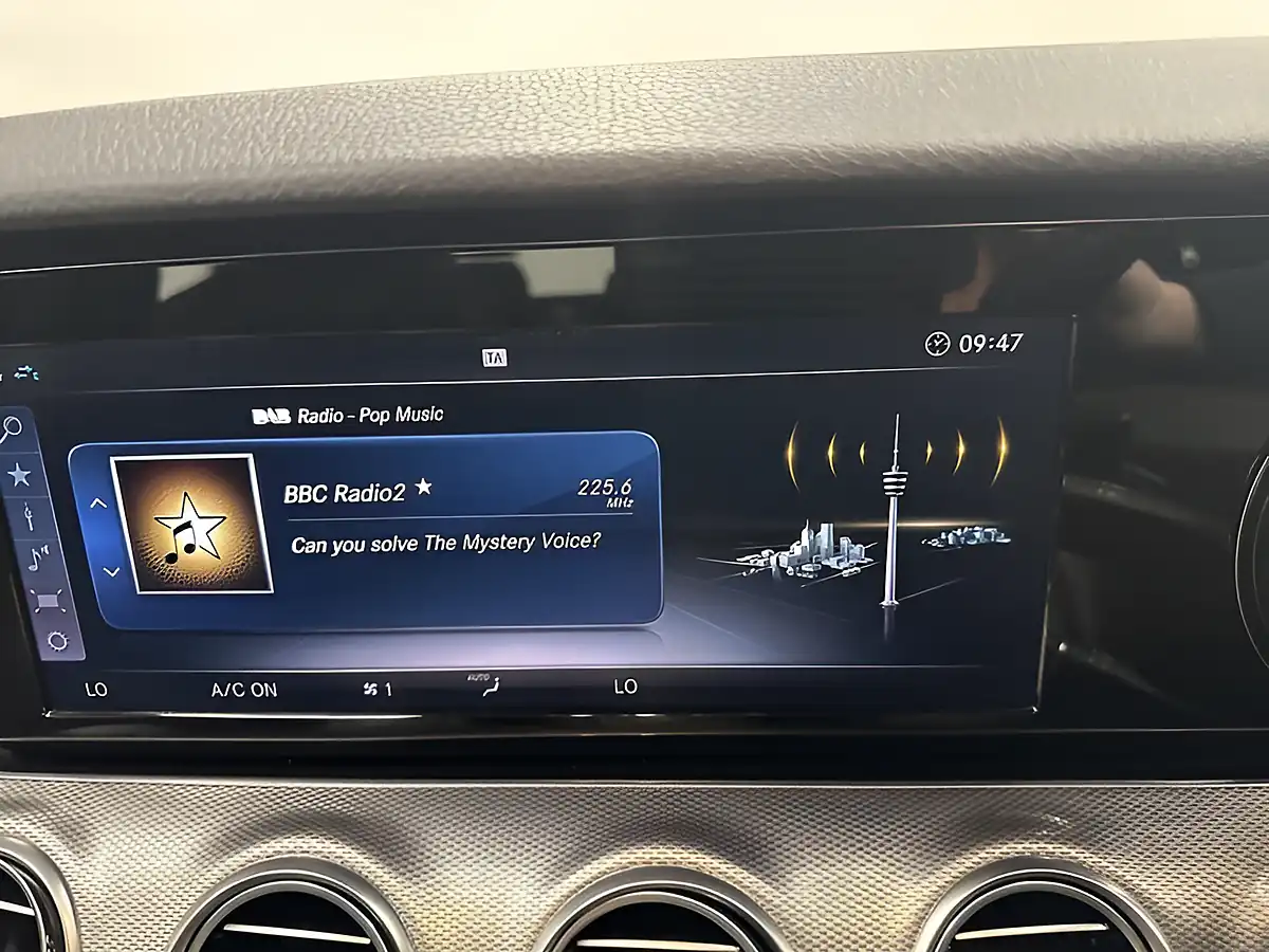 Used 2017 Mercedes-Benz E Class Se (premium) Blue - Interior and Exterior details 20