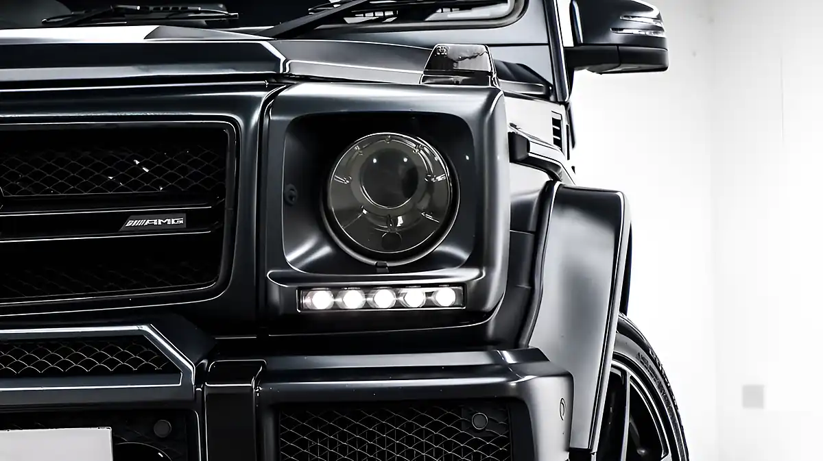 Used 2017 Mercedes-Benz G Class Black - Interior and Exterior details 10