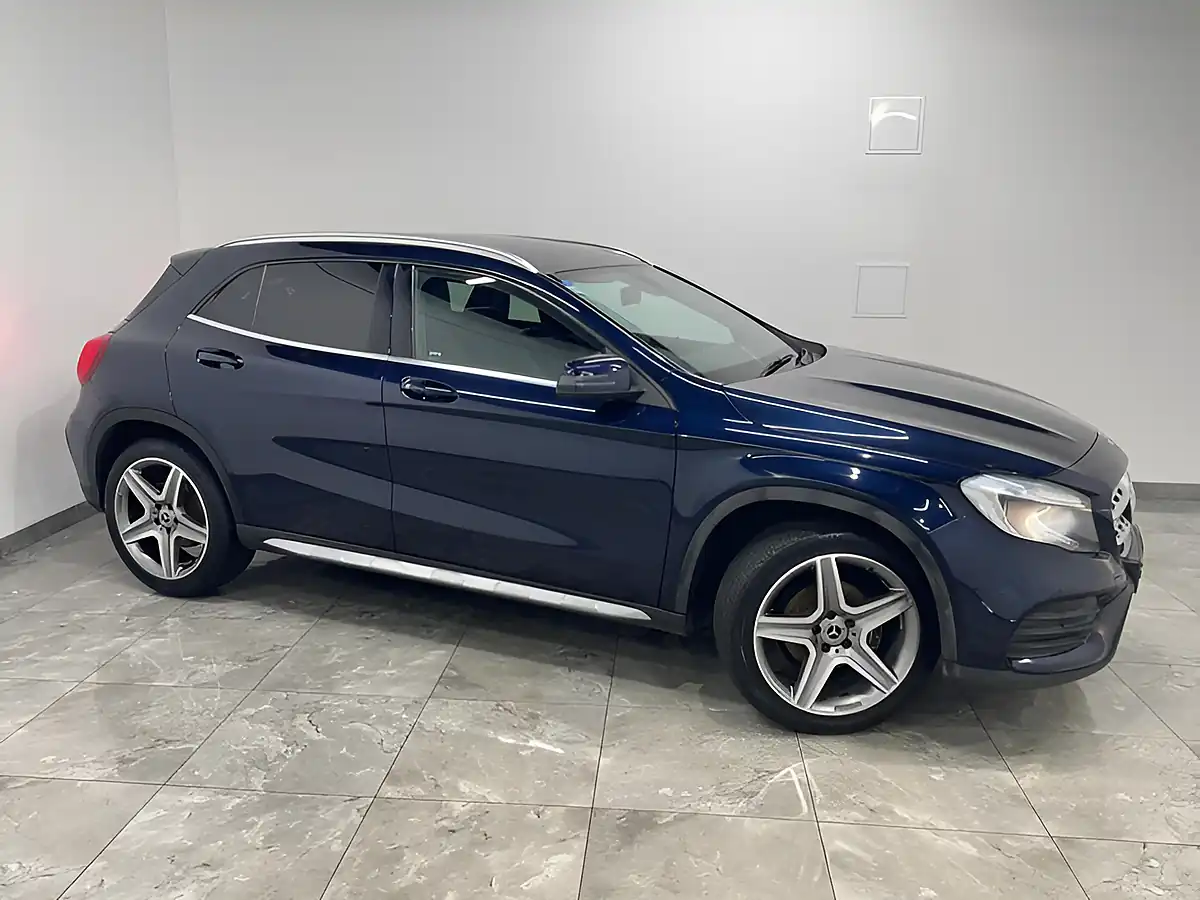 Used 2017 Mercedes-Benz Gla AMG Line Blue - Interior and Exterior details 2