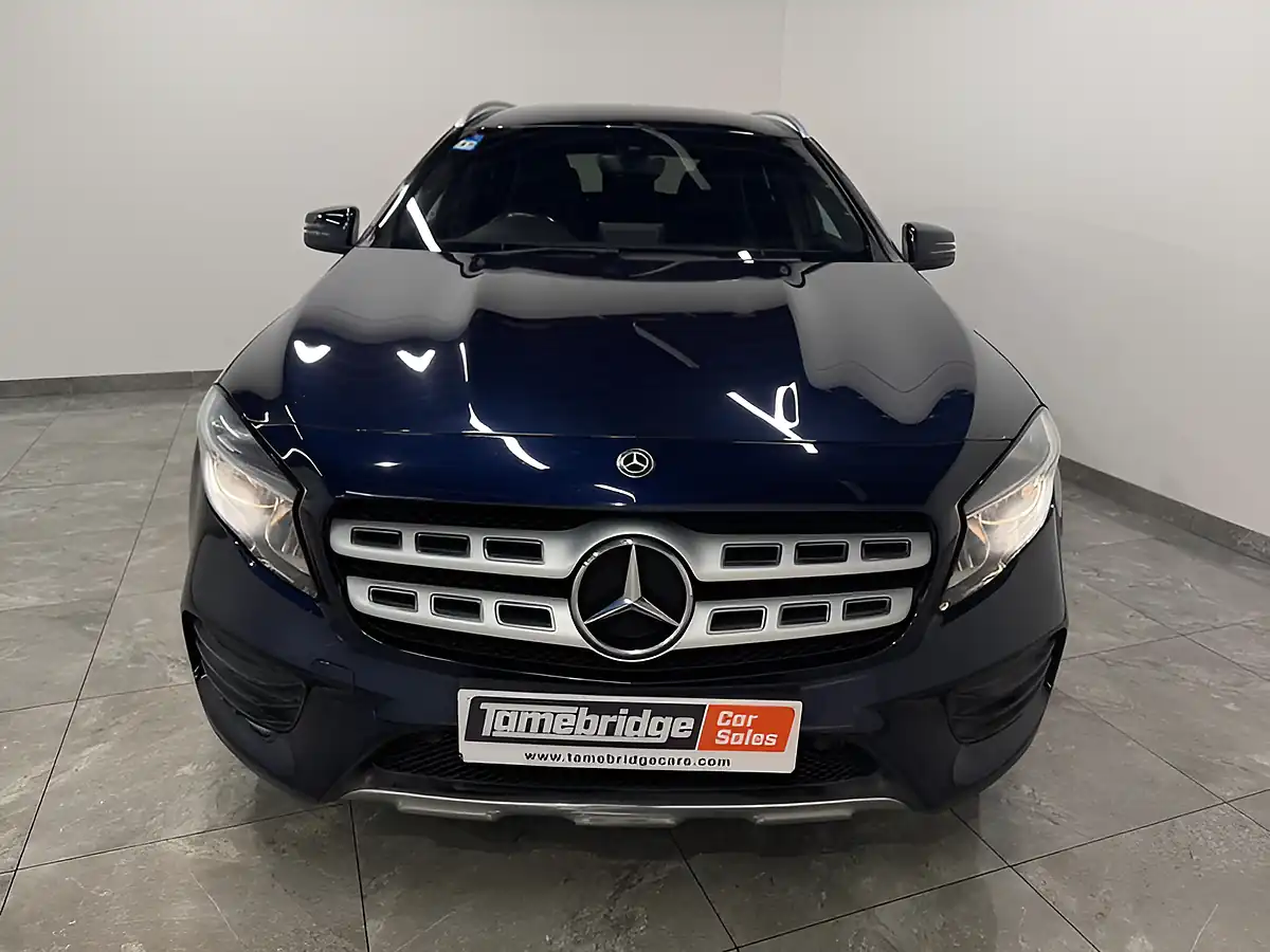 Used 2017 Mercedes-Benz Gla AMG Line Blue - Interior and Exterior details 4