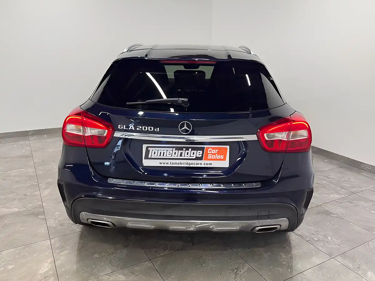 Used 2017 Mercedes-Benz Gla AMG Line Blue - Interior and Exterior details 7