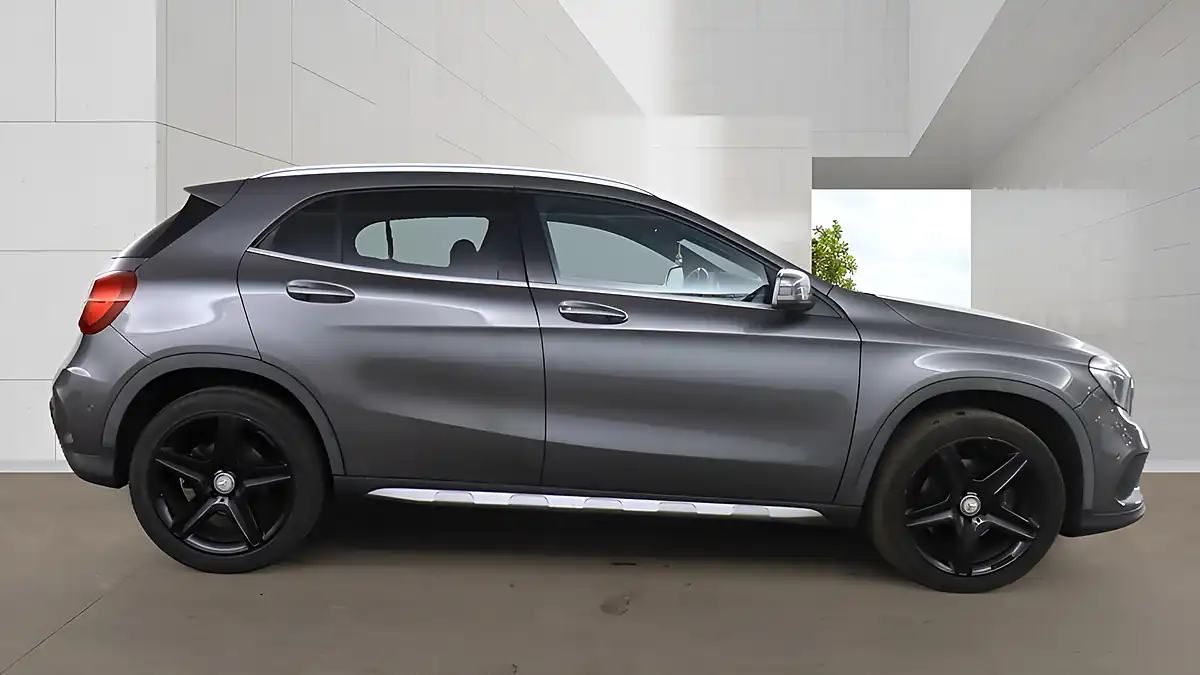 Used 2017 Mercedes-Benz Gla AMG Line Grey - Interior and Exterior details 3