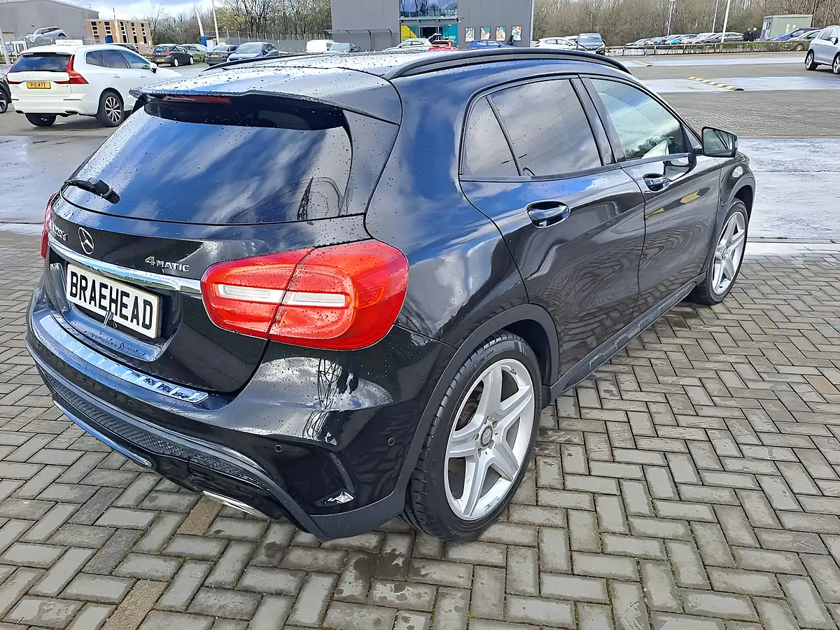 Used 2017 Mercedes-Benz Gla AMG Line (premium) Black - Interior and Exterior details 4
