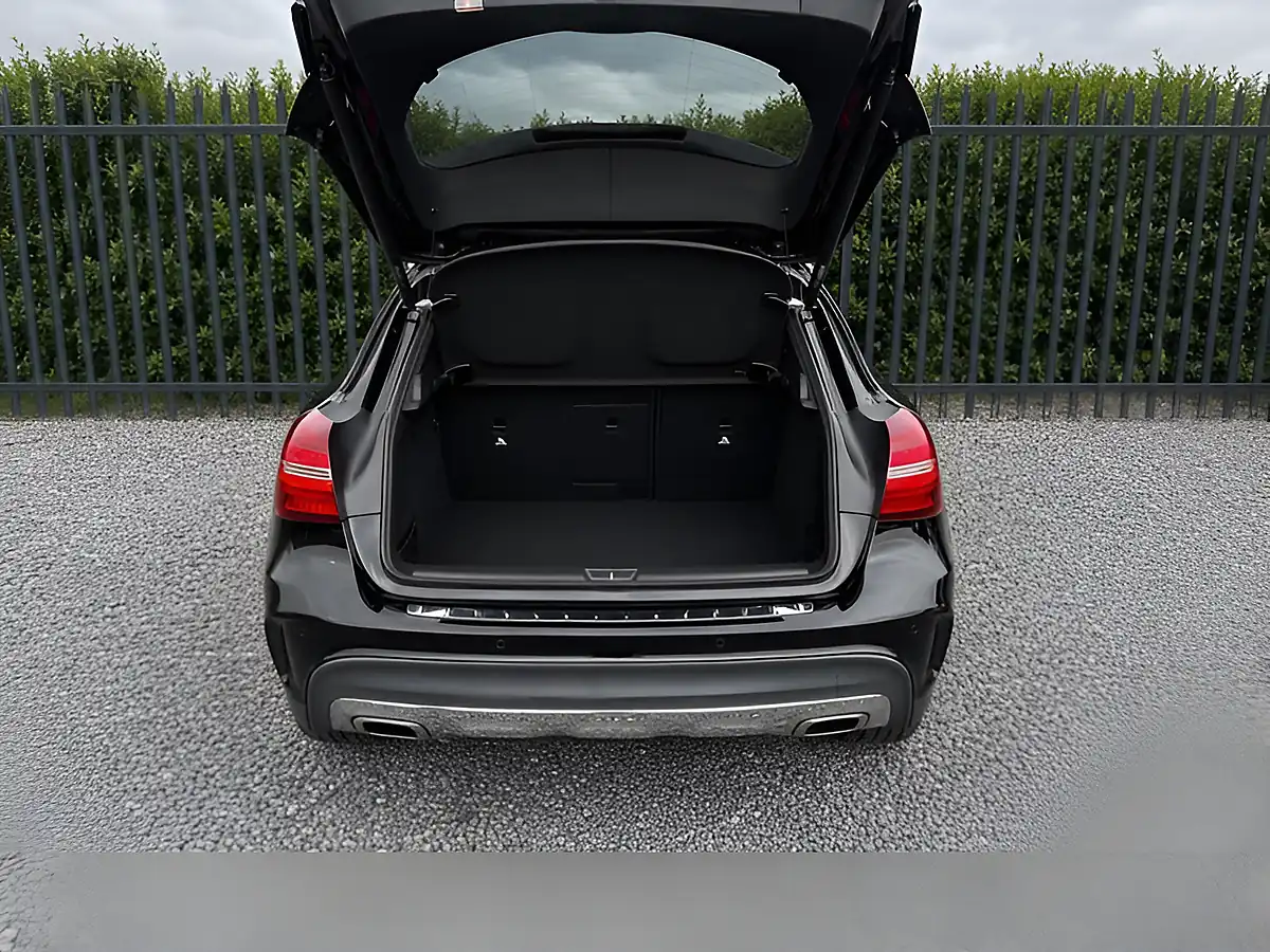 Used 2017 Mercedes-Benz Gla AMG Line (premium) Black - Interior and Exterior details 10