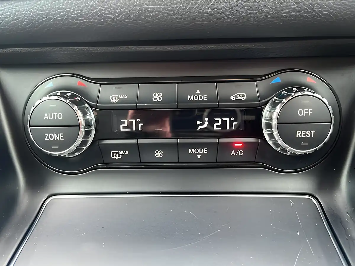 Used 2017 Mercedes-Benz Gla AMG Line (premium) Black - Interior and Exterior details 16