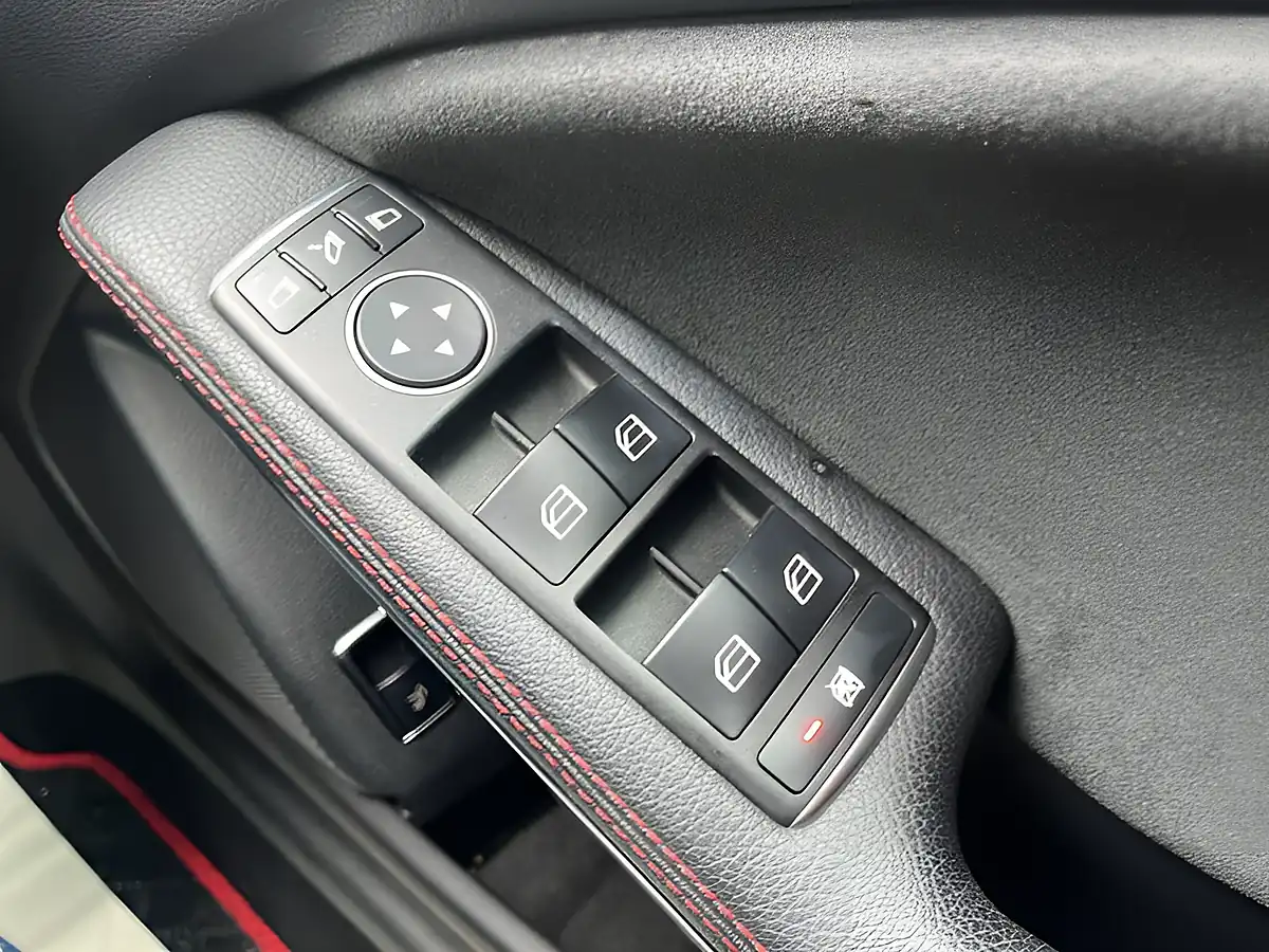 Used 2017 Mercedes-Benz Gla AMG Line (premium) Black - Interior and Exterior details 18