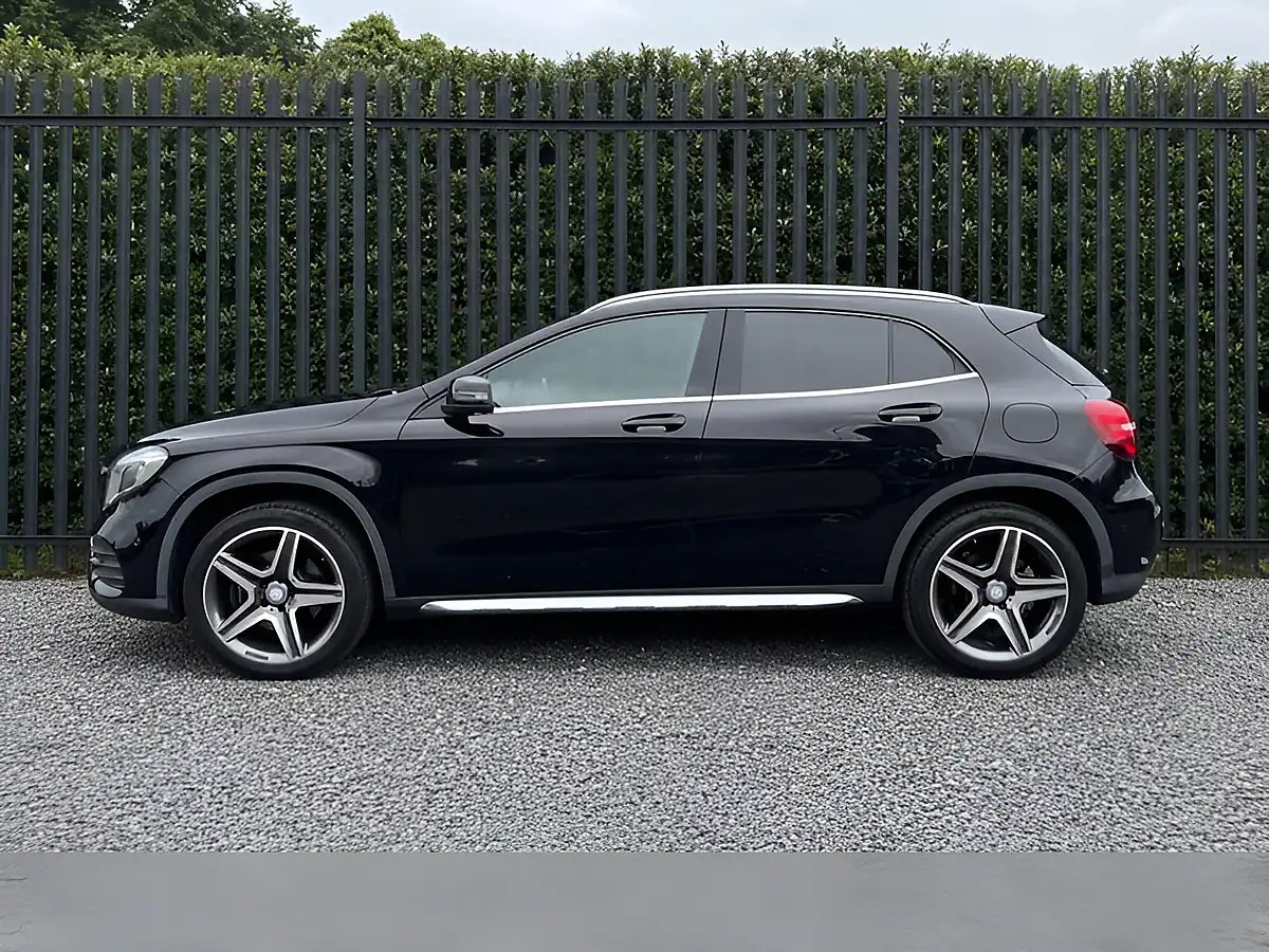 Used 2017 Mercedes-Benz Gla AMG Line (premium) Black - Interior and Exterior details 5