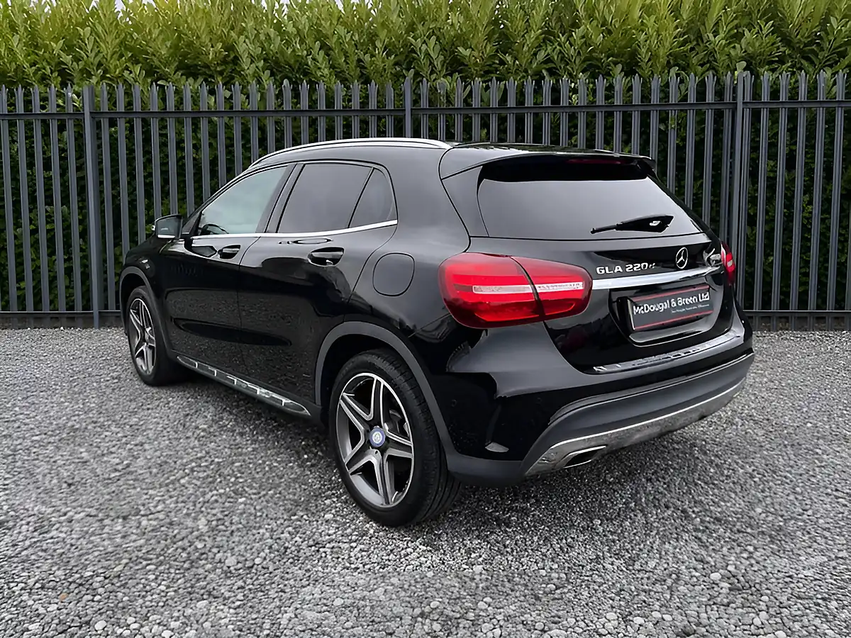 Used 2017 Mercedes-Benz Gla AMG Line (premium) Black - Interior and Exterior details 7