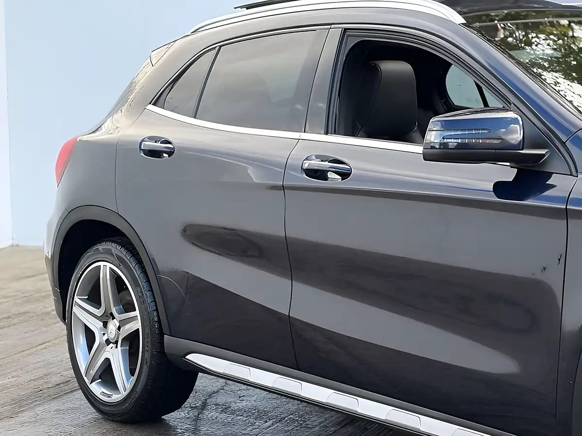 Used 2017 Mercedes-Benz Gla AMG Line Premium+ Cavansite Blue - Interior and Exterior details 4