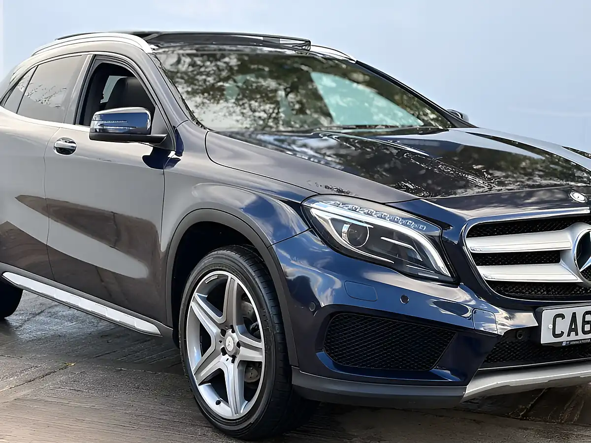 Used 2017 Mercedes-Benz Gla AMG Line Premium+ Cavansite Blue - Interior and Exterior details 6