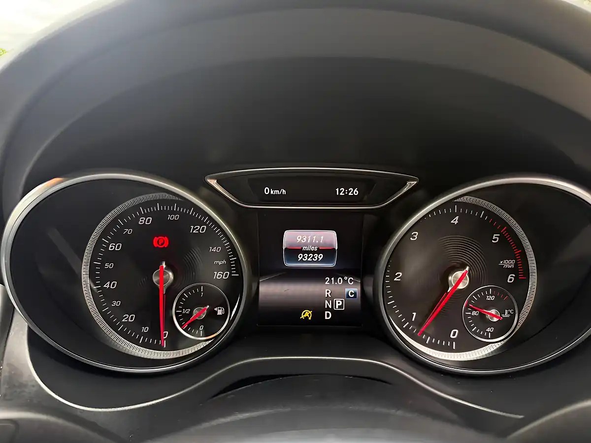 Used 2017 Mercedes-Benz Gla AMG Line Premium Grey - Interior and Exterior details 12