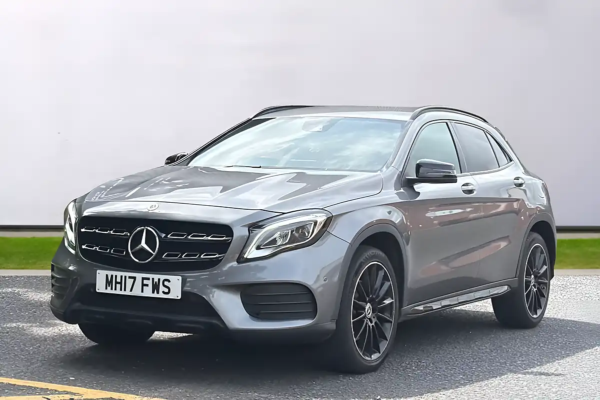 Used 2017 Mercedes-Benz Gla AMG Line Premium Grey - Interior and Exterior details 3