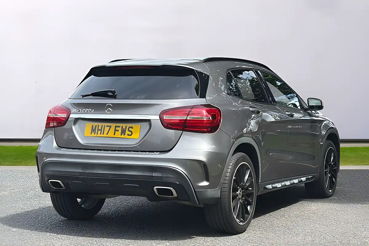 Used 2017 Mercedes-Benz Gla AMG Line Premium Grey - Interior and Exterior details 7