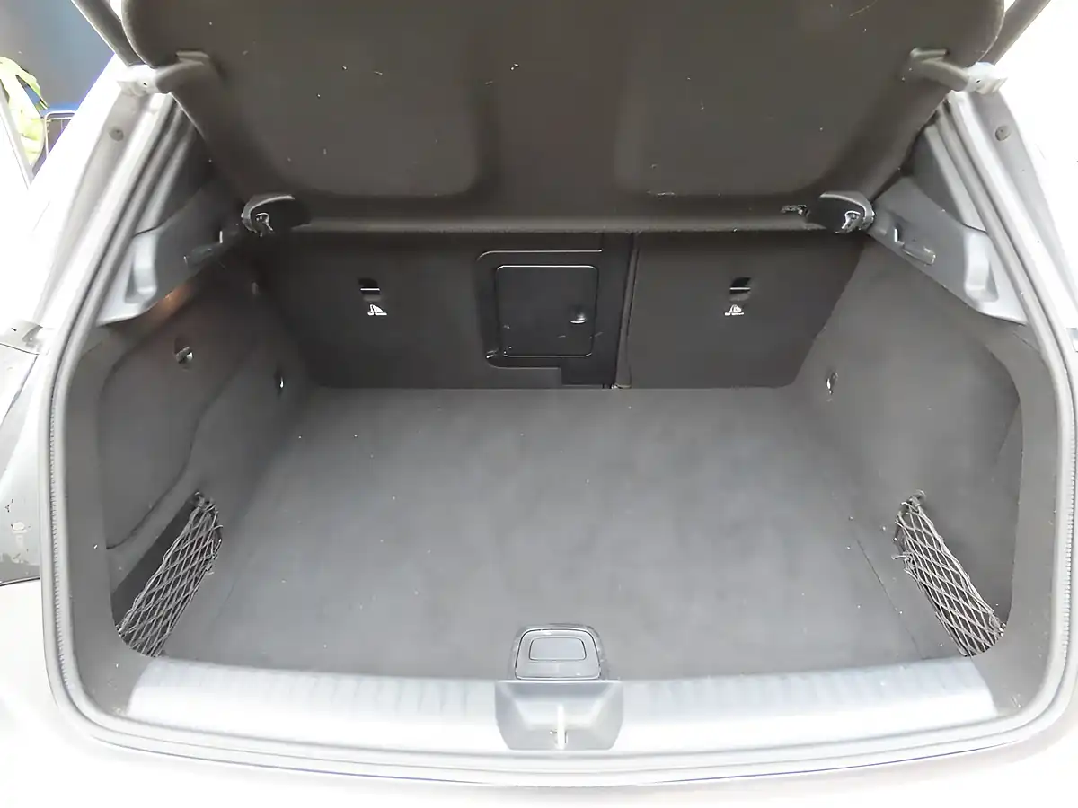Used 2017 Mercedes-Benz Gla AMG Line (premium Plus) Grey - Interior and Exterior details 12