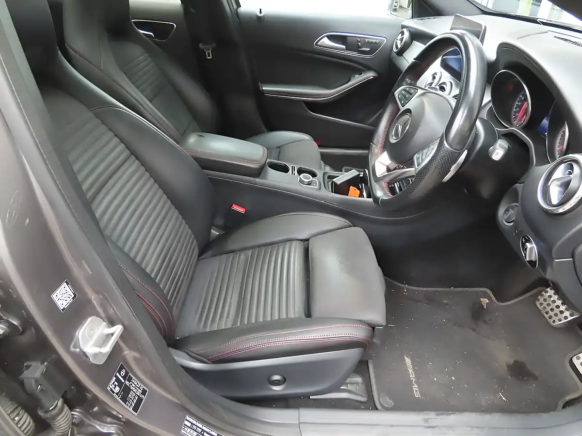 Used 2017 Mercedes-Benz Gla AMG Line (premium Plus) Grey - Interior and Exterior details 5