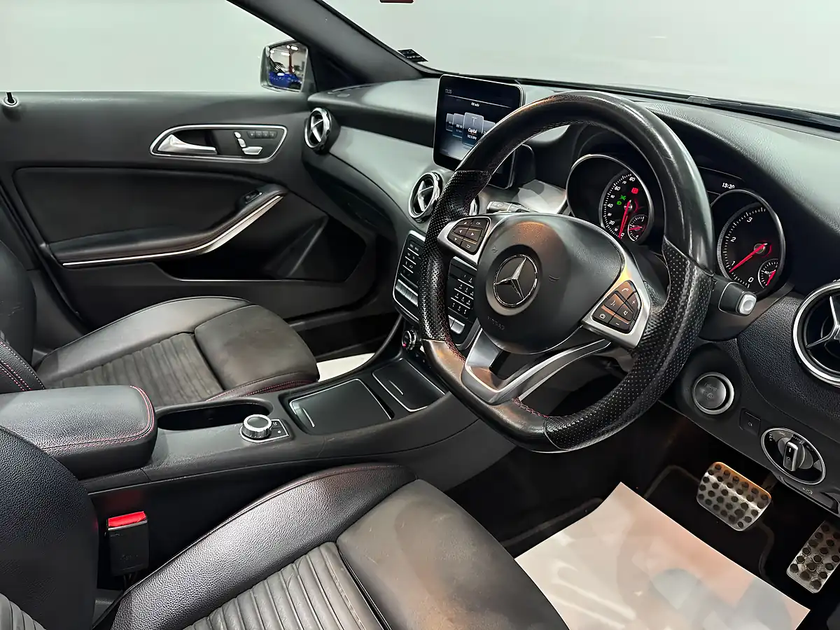 Used 2017 Mercedes-Benz Gla AMG Line (premium Plus) Grey - Interior and Exterior details 13