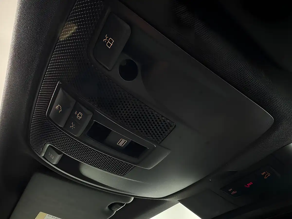 Used 2017 Mercedes-Benz Gla AMG Line (premium Plus) Grey - Interior and Exterior details 16