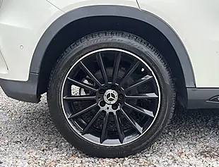 Used 2017 Mercedes-Benz Gla AMG Line Premium Polar White - Interior and Exterior details 9