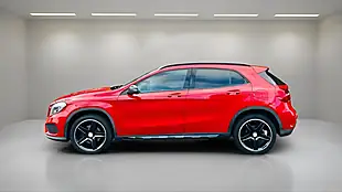 Used 2017 Mercedes-Benz Gla AMG Line Premium Red - Interior and Exterior details 4