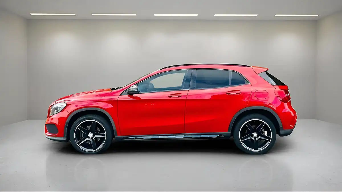 Used 2017 Mercedes-Benz Gla AMG Line Premium Red - Interior and Exterior details 8